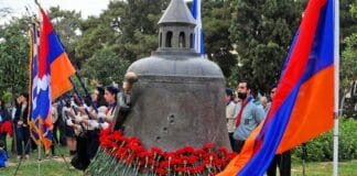 Հանդիսաւոր արարողութիւն Նէա Զմիռնիի յուշարձանին առջեւ (նկարներ)